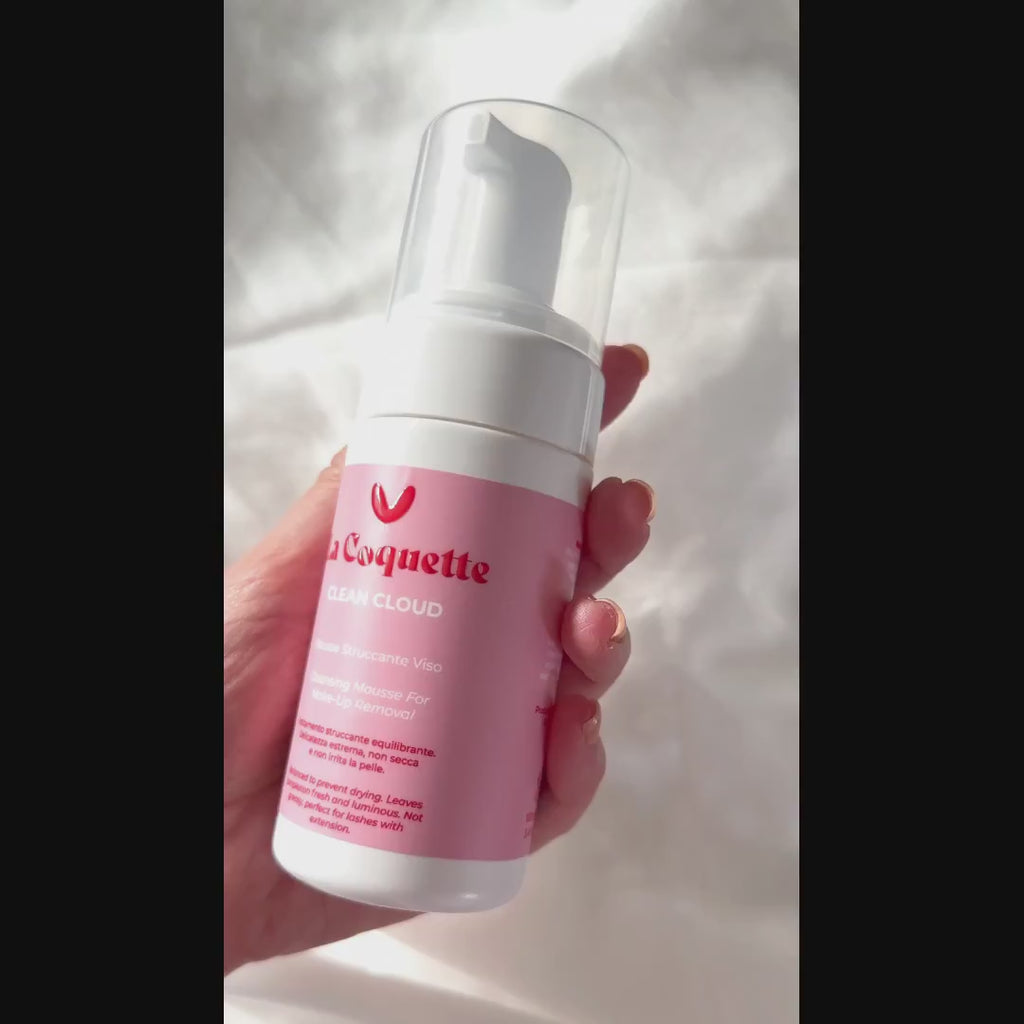 Clean Cloud video prodotto applicazione Mousse Struccante Viso per Pelli Delicate in Gravidanza e Allattamento